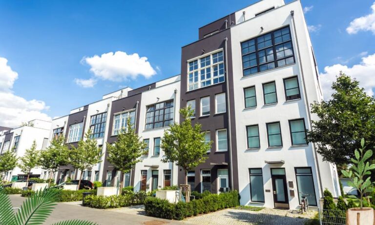 Top 5 Warning Signs of a Section 8 Scam